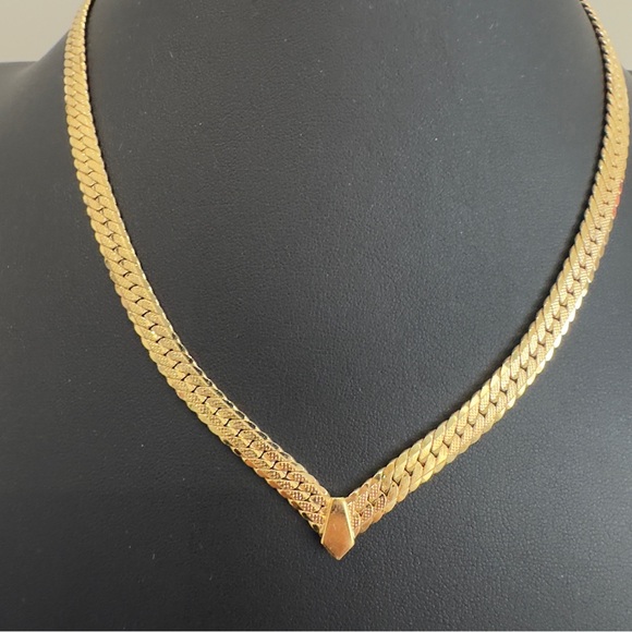 Vintage 80s 90s Gold Tone Metal Flat Choker V Chain Chevron Necklace - Picture 1 of 6